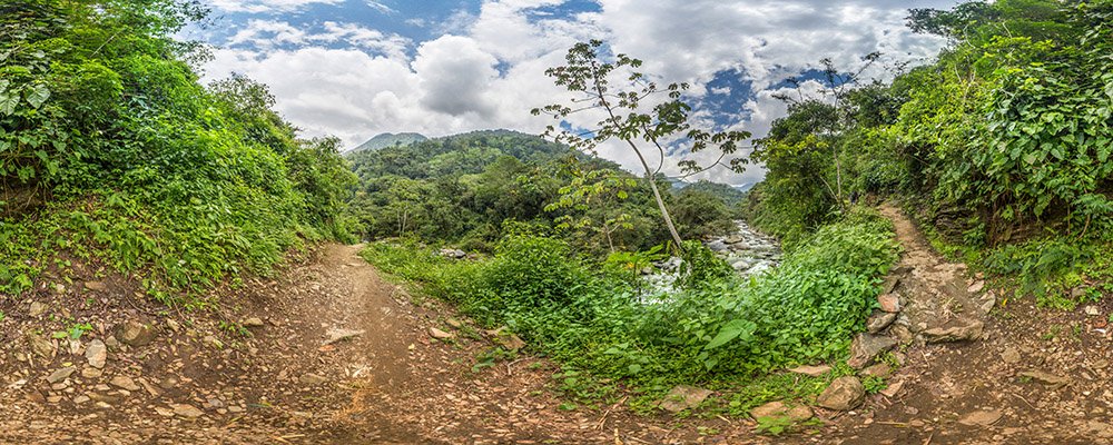 Trail and Buritaca River