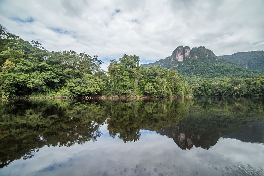 Kaieteur Falls Potaro river