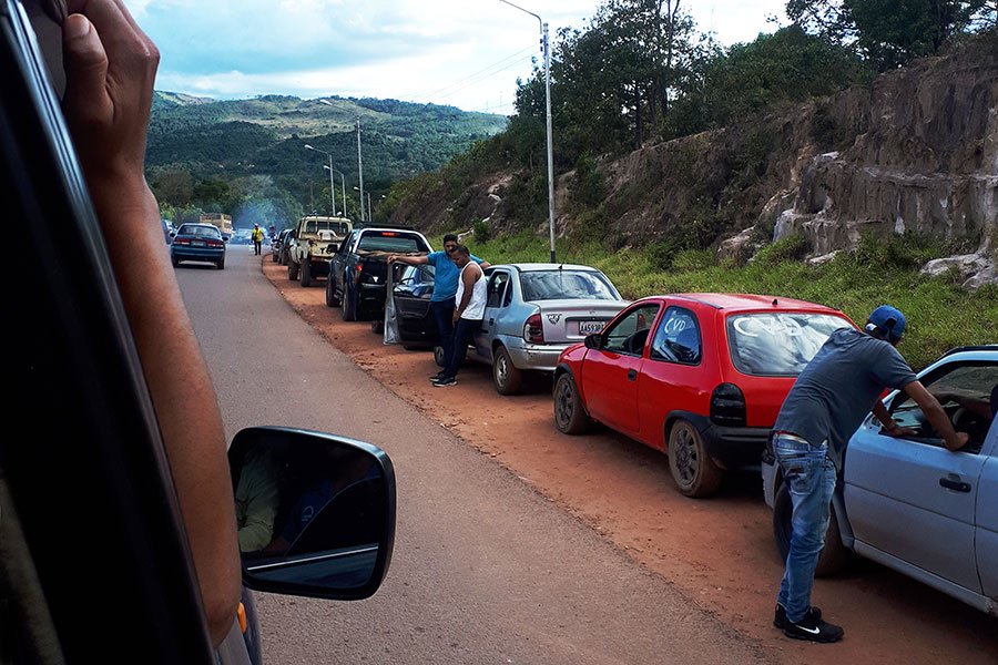 Is it safe to travel to venezuela - Queue