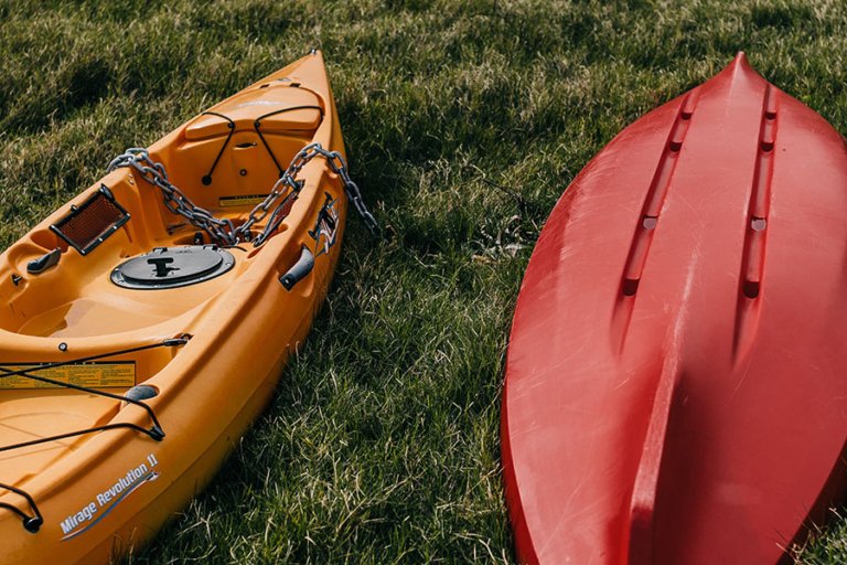 how to lock a kayak - thumb