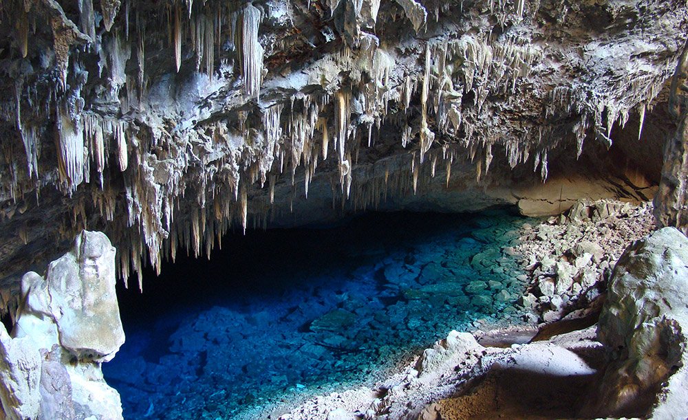 Gruta do Lago Azul