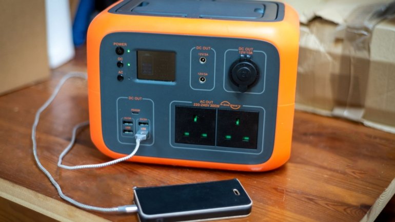 portable power station - thumb