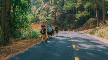 Average hiking speed - Group of hikers