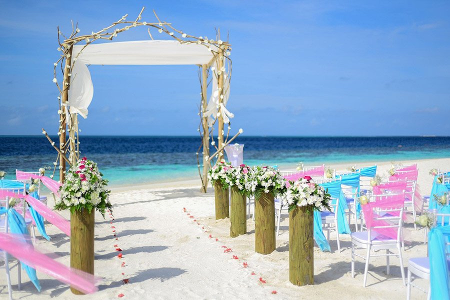 Wedding on an atoll