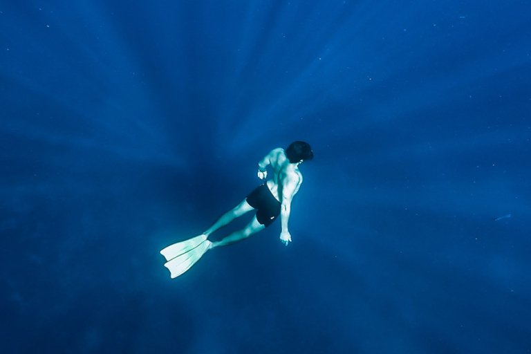Cómo Aguantar la Respiración por Más Tiempo para el Freediving: Una Guía Completa