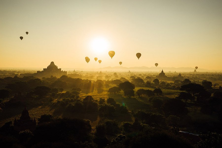 Hot ai balloon in Bagan
