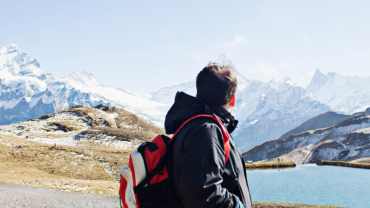 Backpacking finance tips - Hero