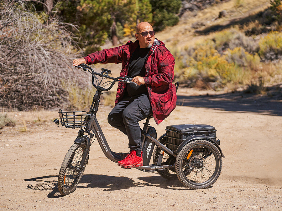 Person riding the Addmotor Citytri E-310 e-trike