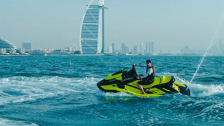 Jetskiing in Dubai