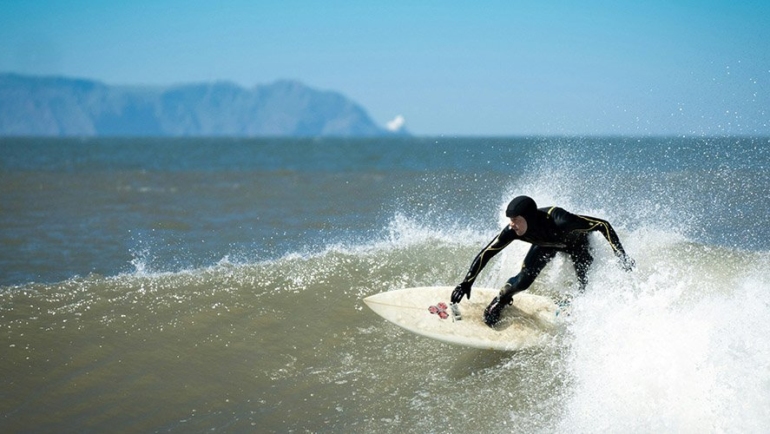 Winter surfing