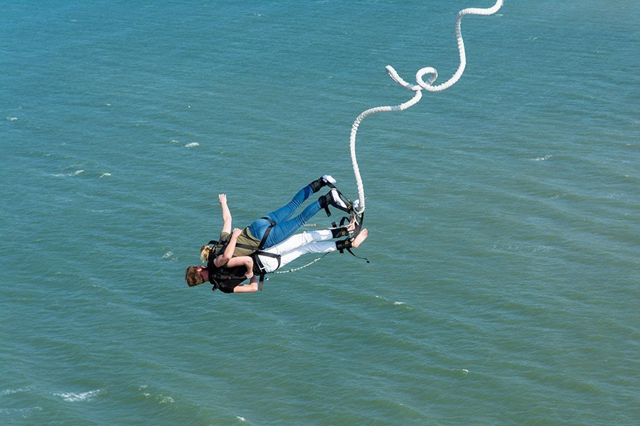 Bungee couple