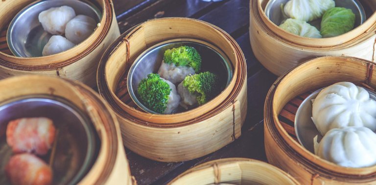 Asian Restaurants in Singapore: Where the Old Meets the New